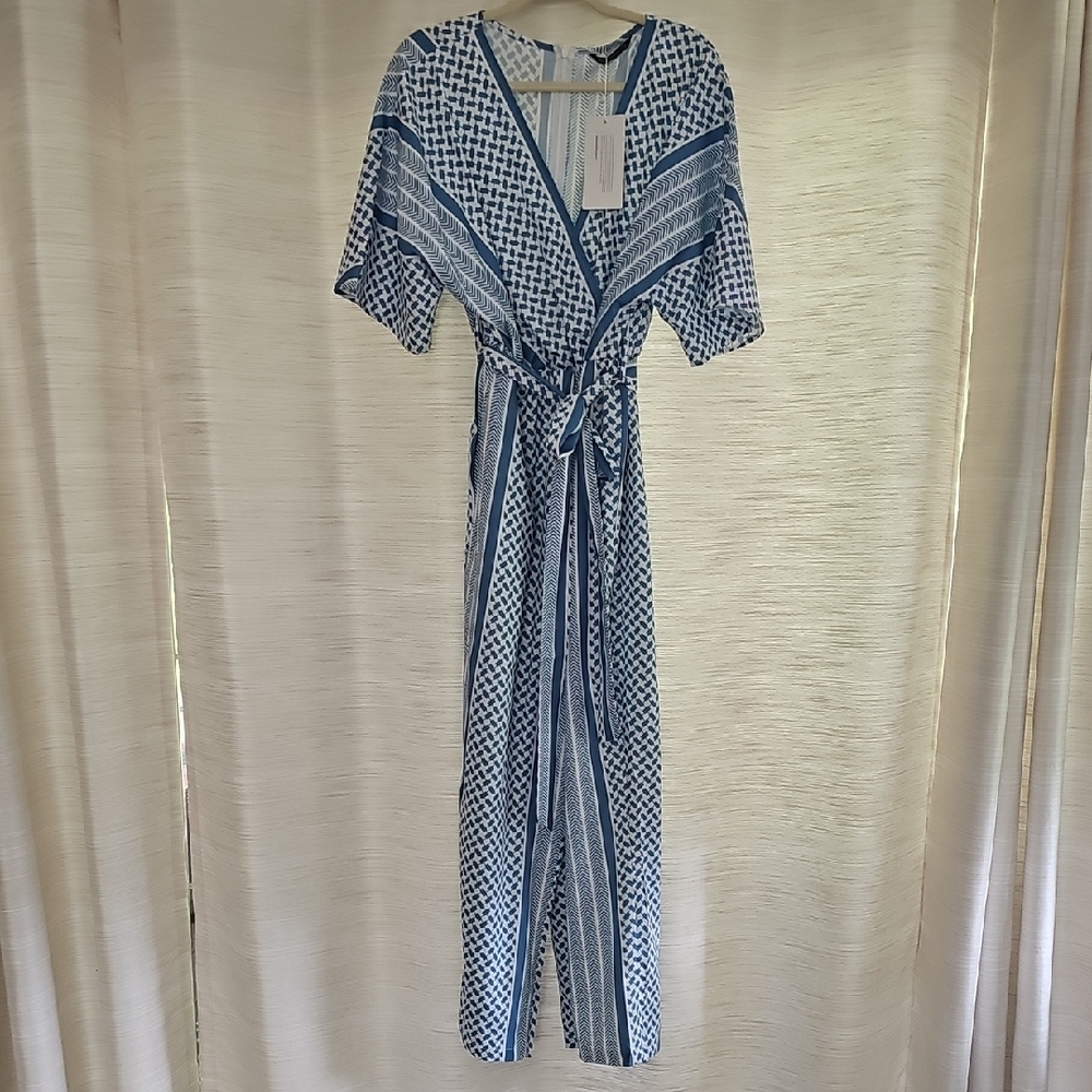 BloomChic Blue and White Patterned Jumper